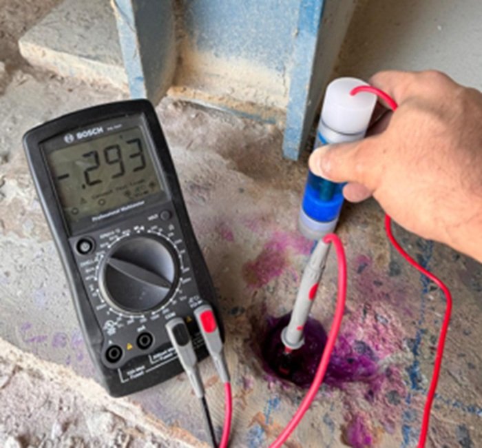 Ensaio de potencial de corrosão para avaliação da integridade de amaduras e chumbadores