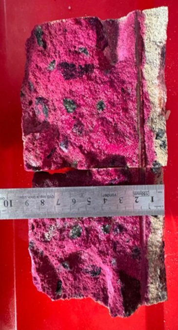 Ensaio de profundidade de carbonatação em testemunho de concreto